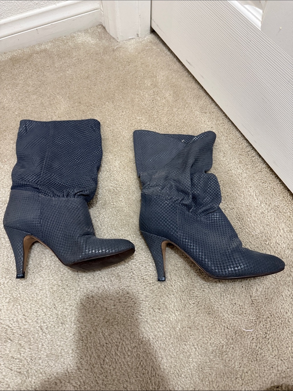 Women's Navy Textured Mid-Calf vintage Pointed-Toe Heeled Boots